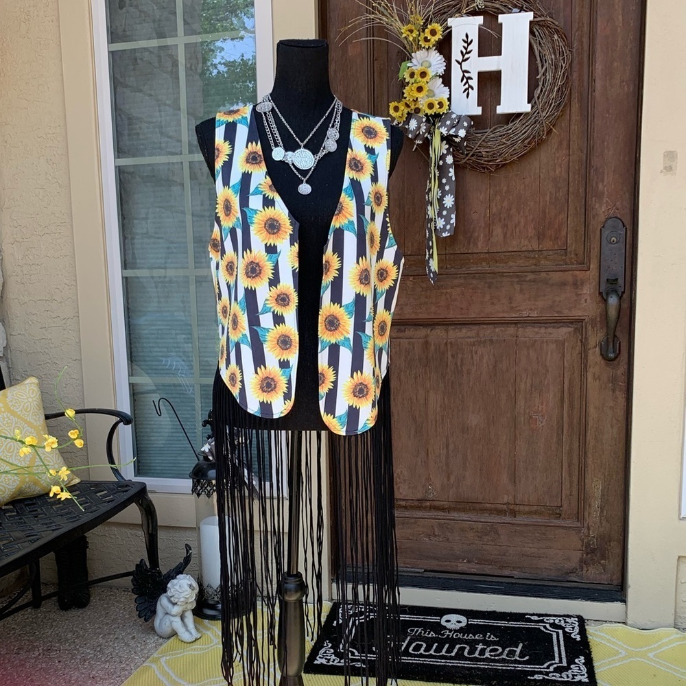 Crazy Train Bohemian Open‎ Vest Sunflower Print - Picture 2 of 7